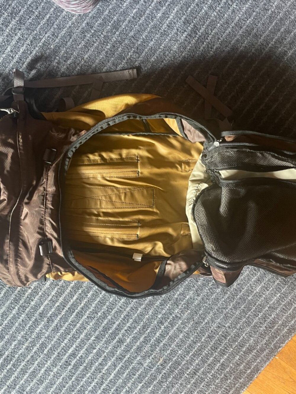 REI Pinnacle Hiking Alpine Backpack Model 13104 65 Liters 4 pounds 9 oz - Picture 16 of 16